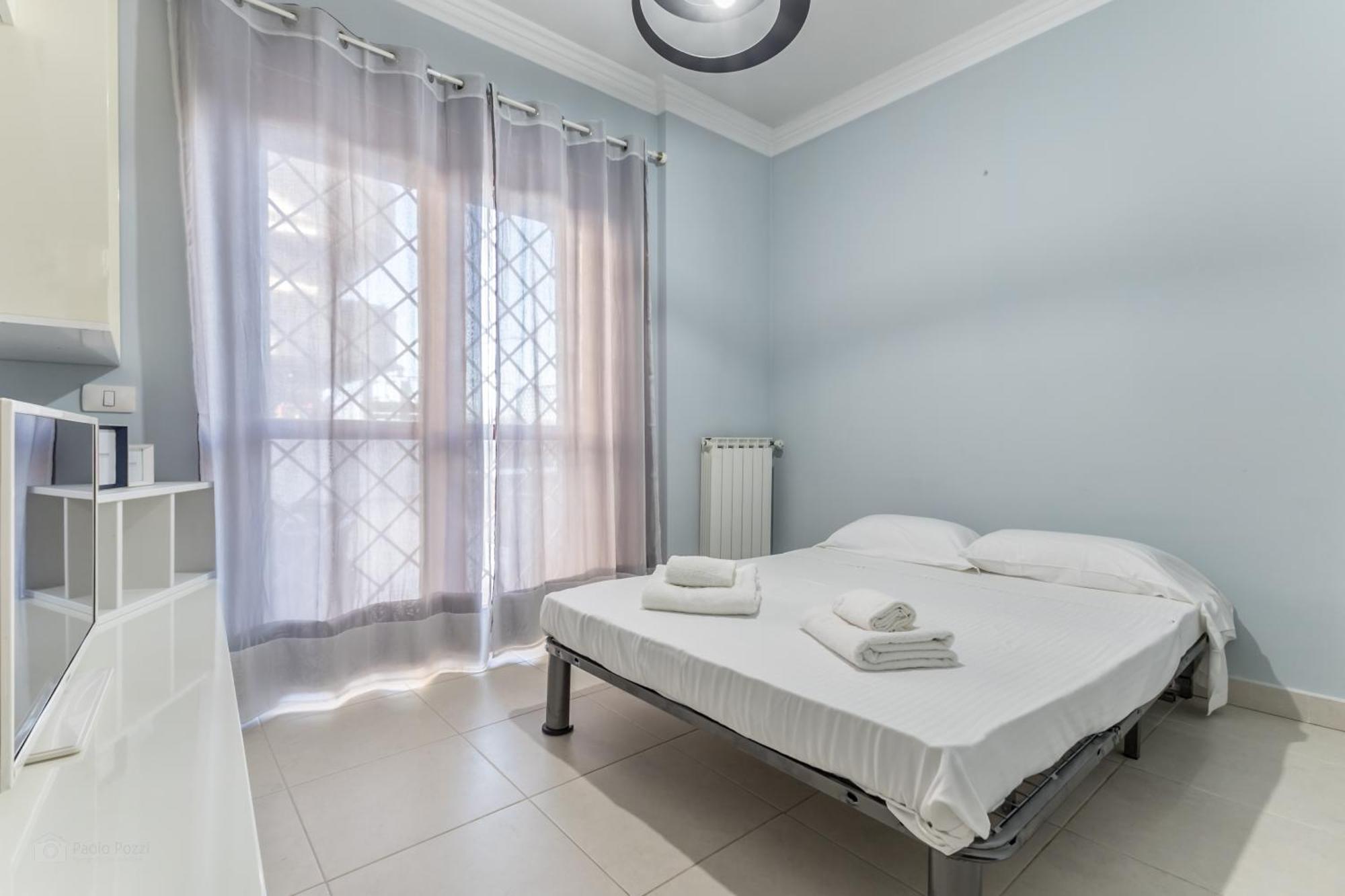 Porte Di - With Cozy Terrace Apartment